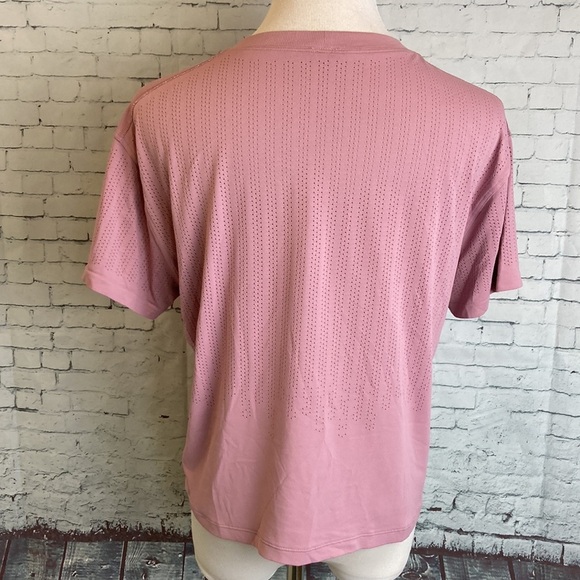 Lululemon Train to Be T-Shirt Pink 10 Crop CrossFit Gym Workout Fall Athleisure - Picture 12 of 16